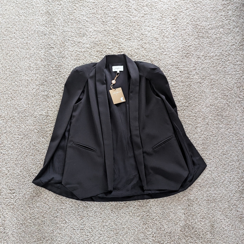 NWT Johnny Becca Cape Suit Jacket, Medium, Black